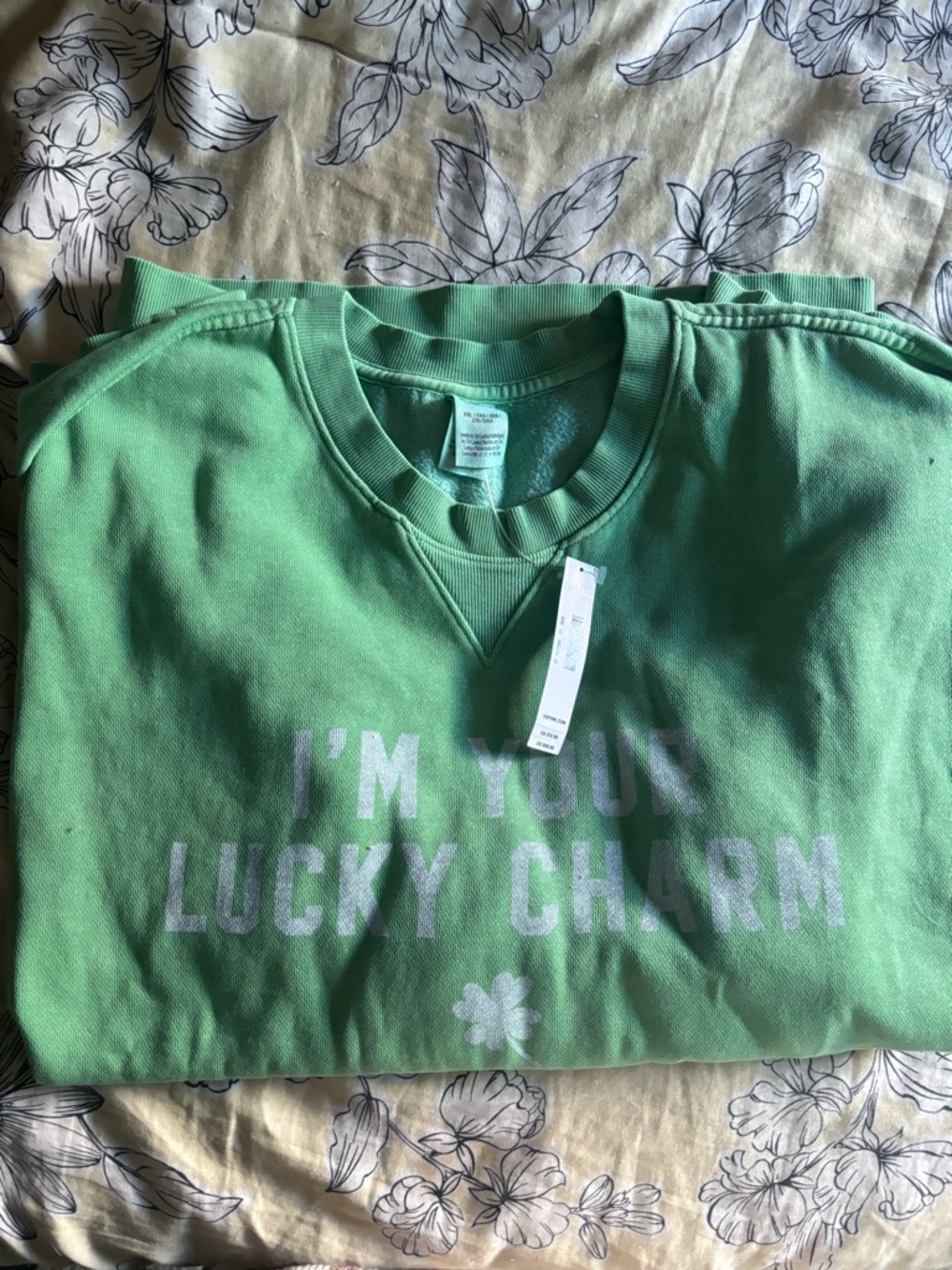 VS pink crew neck